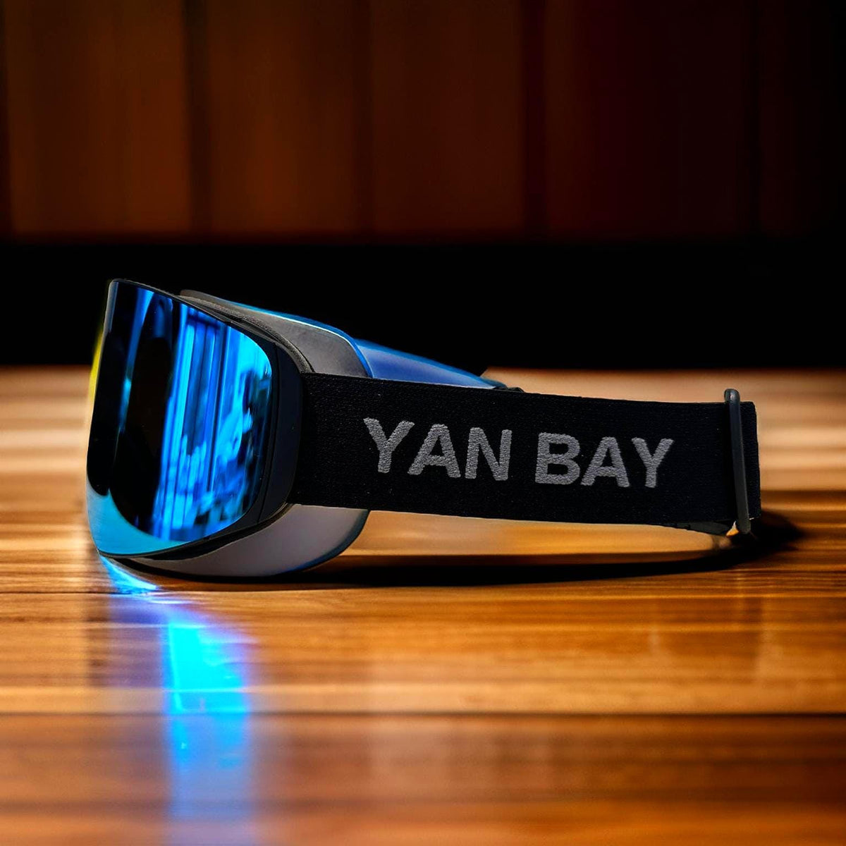 YAN BAY Skibrille Blau auf Helm